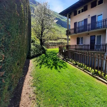 Nel Circondato Dalle Montagne *